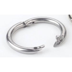 Stier neus ring schroef